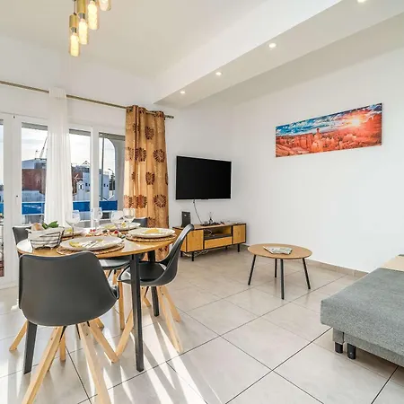 アパート Sunlit Balcony & Open Space Flat By Hostwise