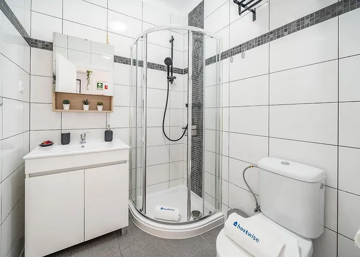 Sunlit Balcony & Open Space Flat By Hostwise アルブフェイラ